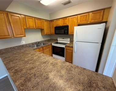 609 Casa Park A Court - Photo Thumbnail 5