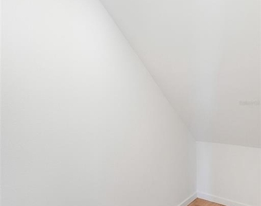 931 Phoenix Street - Photo Thumbnail 14