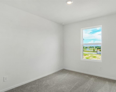 931 Phoenix Street - Photo Thumbnail 31