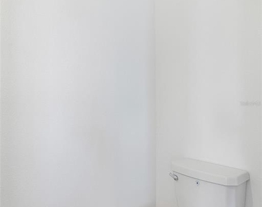 931 Phoenix Street - Photo Thumbnail 13