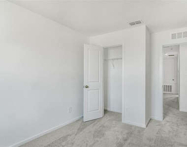 931 Phoenix Street - Photo Thumbnail 26