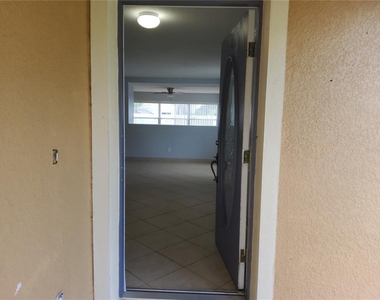 3055 Anquilla Avenue - Photo Thumbnail 3
