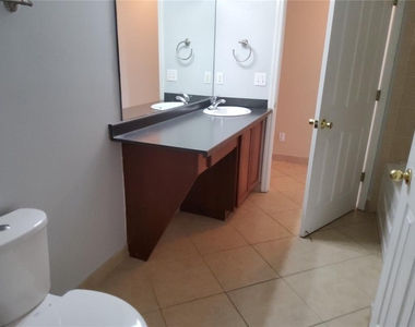3055 Anquilla Avenue - Photo Thumbnail 19