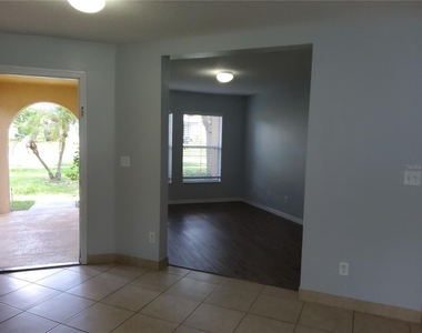 3055 Anquilla Avenue - Photo Thumbnail 4