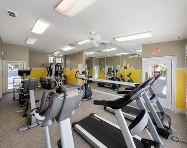 224 Afton Square - Photo Thumbnail 7