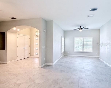 2408 Corrine Drive - Photo Thumbnail 5
