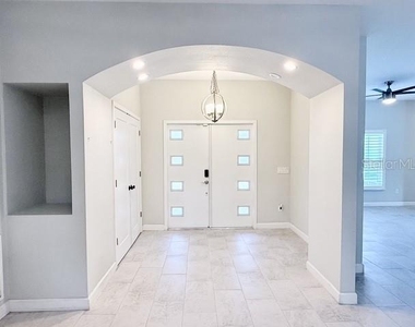 2408 Corrine Drive - Photo Thumbnail 4