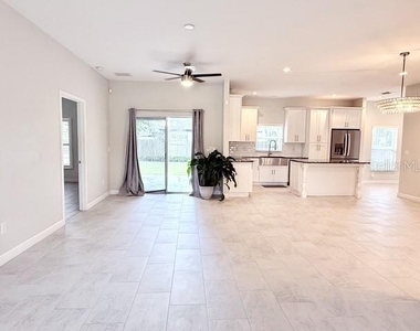 2408 Corrine Drive - Photo Thumbnail 7