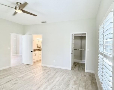 2408 Corrine Drive - Photo Thumbnail 14