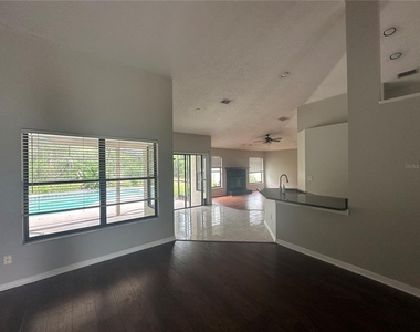 929 Rosinia Court - Photo Thumbnail 25