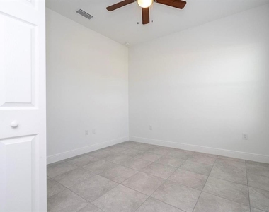 16919 Sw 37th Terrace Road - Photo Thumbnail 24