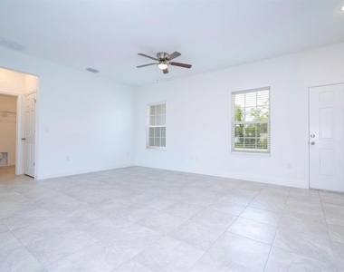 16919 Sw 37th Terrace Road - Photo Thumbnail 2