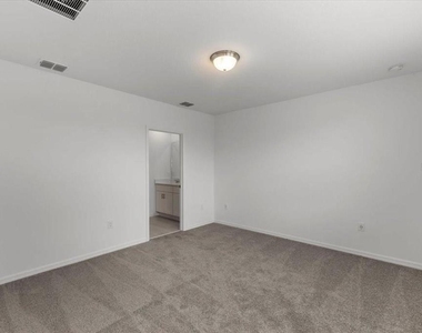 3552 Broadwing Boulevard - Photo Thumbnail 15