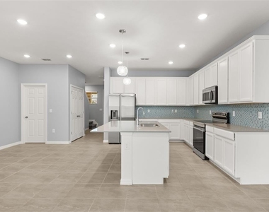 7078 Twilight Bay Drive - Photo Thumbnail 9
