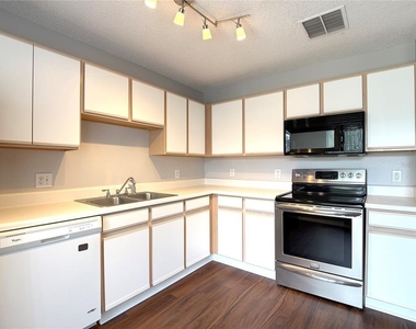 287 Walleye Drive - Photo Thumbnail 3