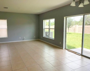 3311 Reedy Glen Drive - Photo Thumbnail 4