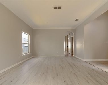 2121 Continental Street - Photo Thumbnail 4