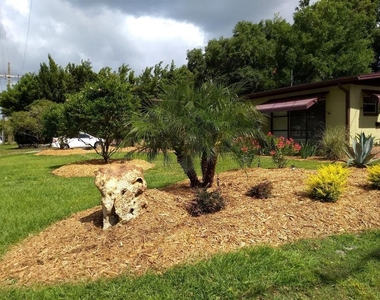108 E Hazel Street - Photo Thumbnail 11