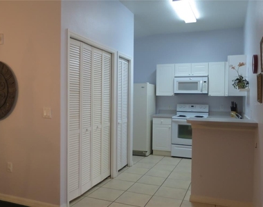 2806 Club Cortile Circle - Photo Thumbnail 17