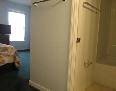 2806 Club Cortile Circle - Photo Thumbnail 26