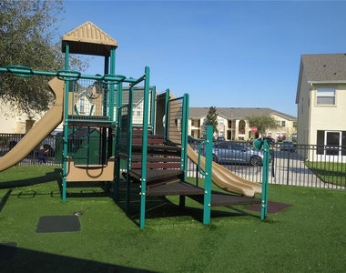 2806 Club Cortile Circle - Photo Thumbnail 47