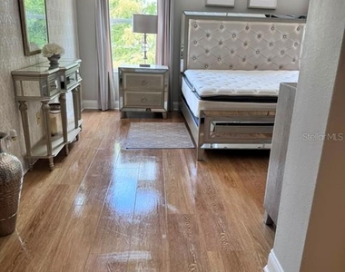 6956 Brescia Way - Photo Thumbnail 8