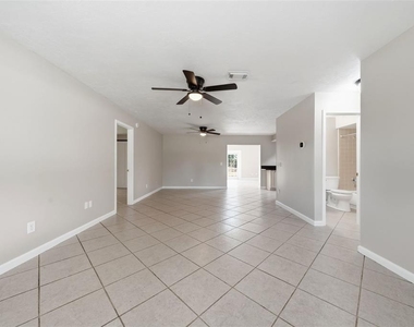 917 Alabama Woods Lane - Photo Thumbnail 6