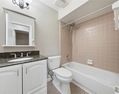 917 Alabama Woods Lane - Photo Thumbnail 15
