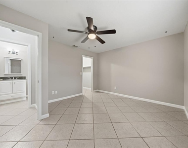 917 Alabama Woods Lane - Photo Thumbnail 10