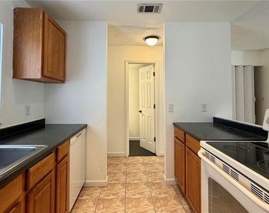 5515 Decatur Street - Photo Thumbnail 4