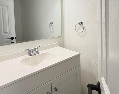 5515 Decatur Street - Photo Thumbnail 9