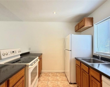 5515 Decatur Street - Photo Thumbnail 3