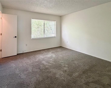 5515 Decatur Street - Photo Thumbnail 14