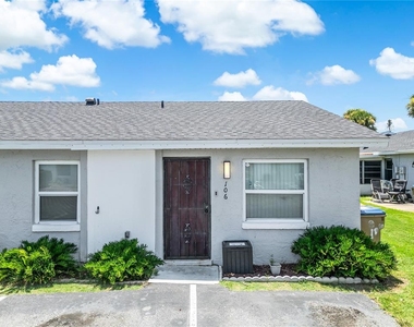 106 Lake Villa Way - Photo Thumbnail 2
