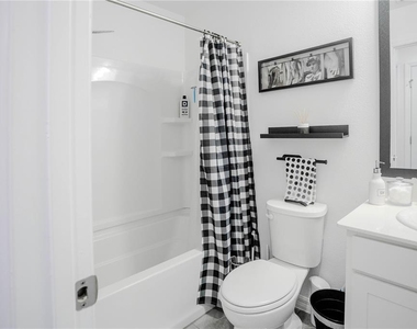 643 Belgrove Street - Photo Thumbnail 18