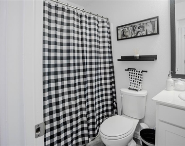 643 Belgrove Street - Photo Thumbnail 17