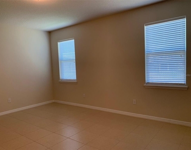 2860 Chantilly Avenue - Photo Thumbnail 20