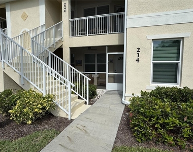 200 Gardens Edge Drive - Photo Thumbnail 2