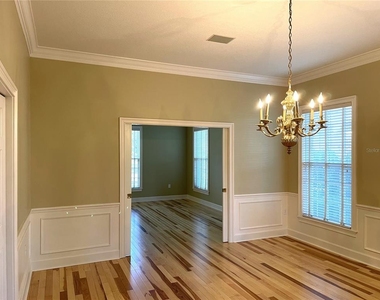 6604 Crescent Lake Drive - Photo Thumbnail 10