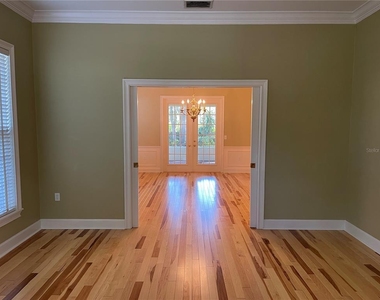 6604 Crescent Lake Drive - Photo Thumbnail 7