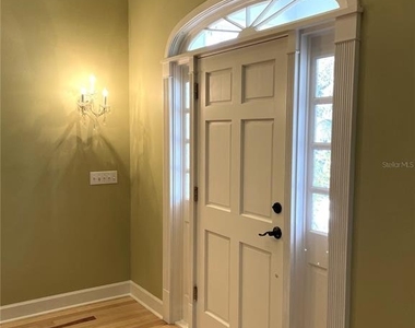 6604 Crescent Lake Drive - Photo Thumbnail 11