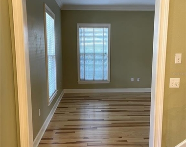 6604 Crescent Lake Drive - Photo Thumbnail 6