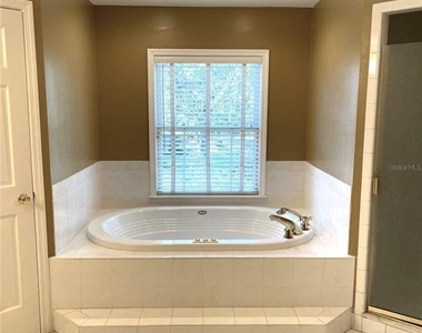 6604 Crescent Lake Drive - Photo Thumbnail 38