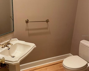 6604 Crescent Lake Drive - Photo Thumbnail 16
