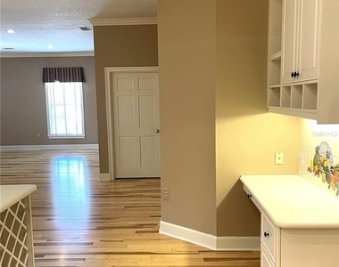 6604 Crescent Lake Drive - Photo Thumbnail 26