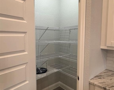 1172 Windjammer Drive - Photo Thumbnail 11