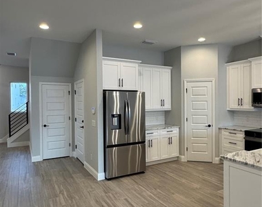 1172 Windjammer Drive - Photo Thumbnail 7
