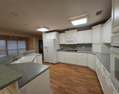 436 Se 4th Avenue - Photo Thumbnail 17