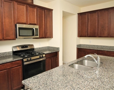 1050 Nathan Ridge Road - Photo Thumbnail 4