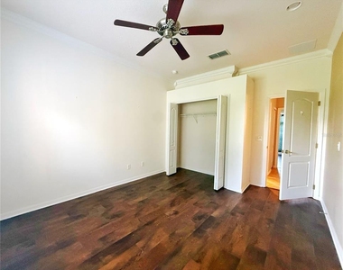 2222 Caxton Avenue - Photo Thumbnail 12